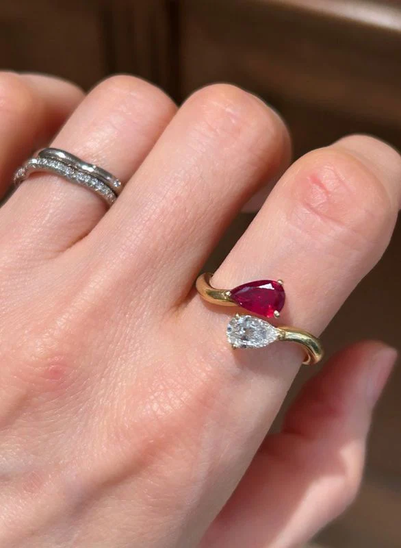 Ring Toi & Moi in yellow gold, ruby and diamond - Image 4
