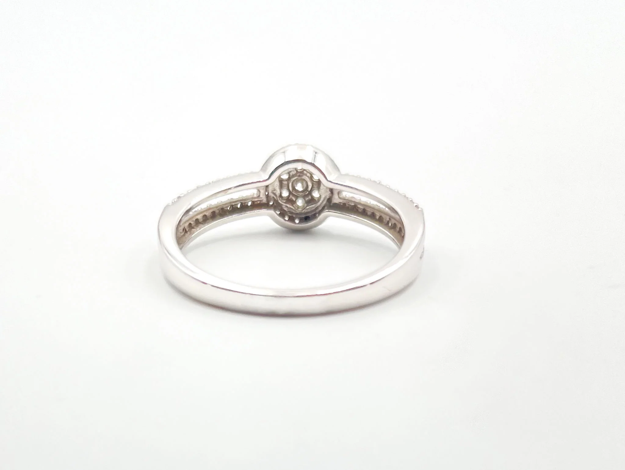 Round Chaton Diamond Ring - Image 5