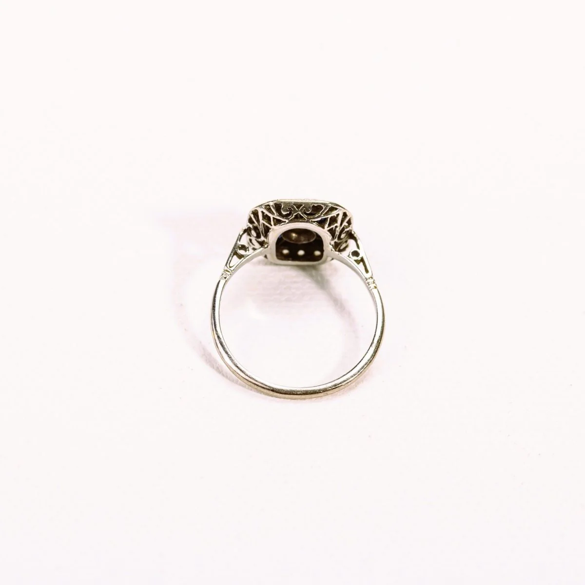 Ring at rose gold, sapphires and diamonds - Image 6