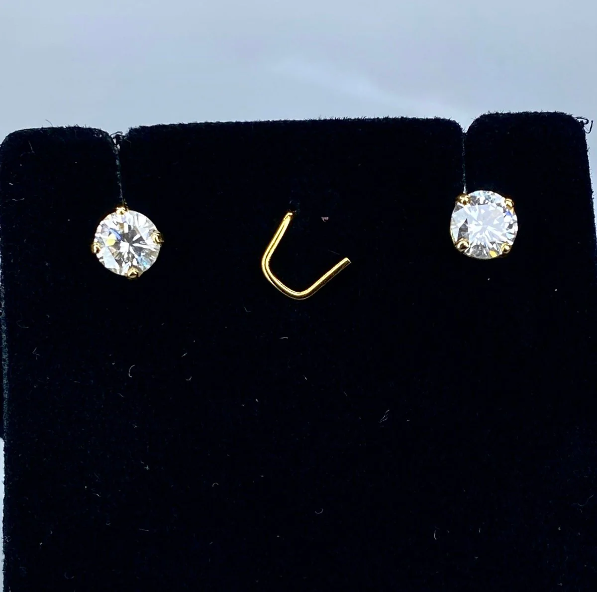 18k yellow gold stud earrings, 2x 0.50 carat diamonds - Image 5