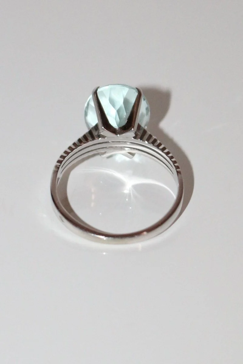 White Gold Aquamarine Ring 4.66cts - Image 4