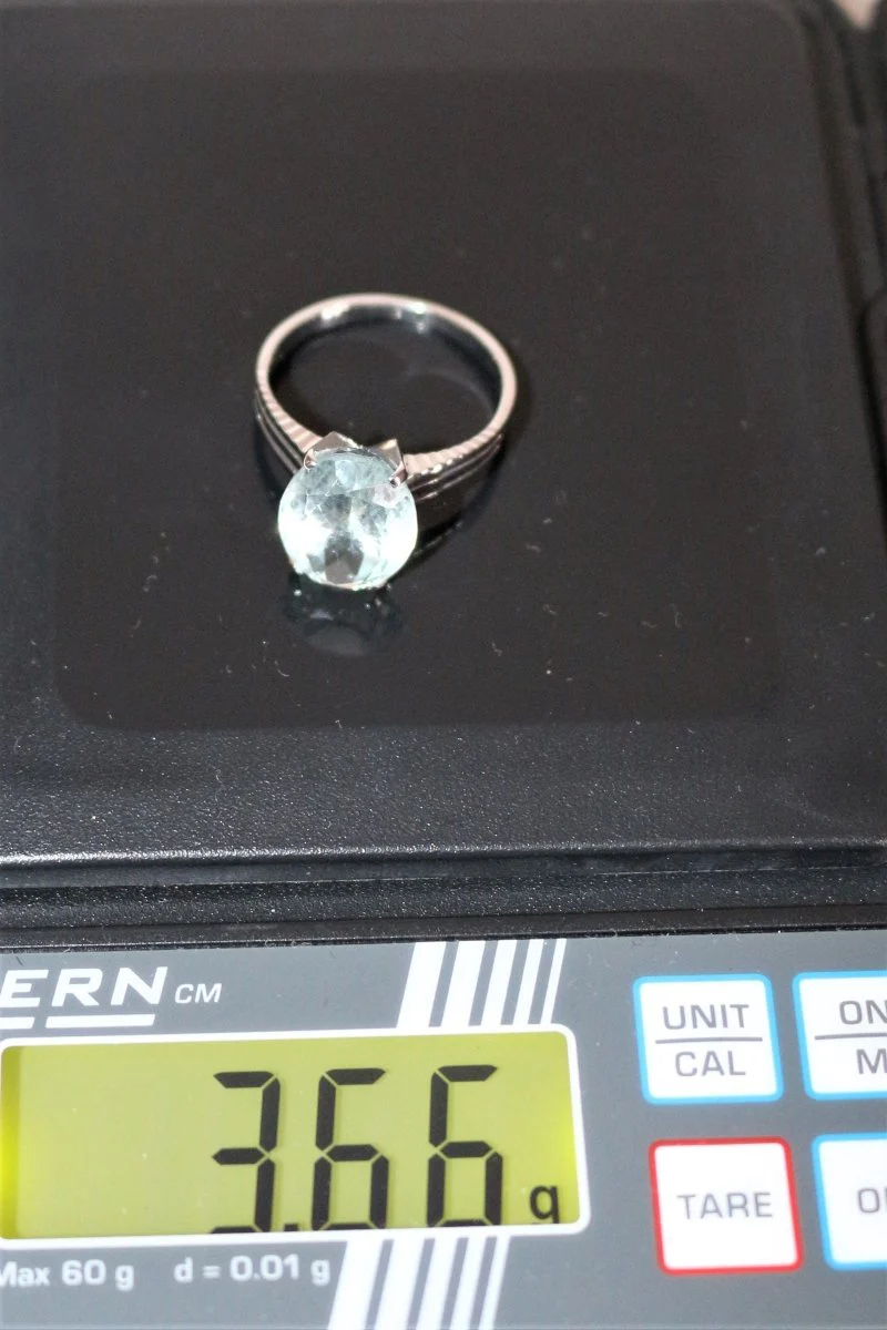 White Gold Aquamarine Ring 4.66cts - Image 9