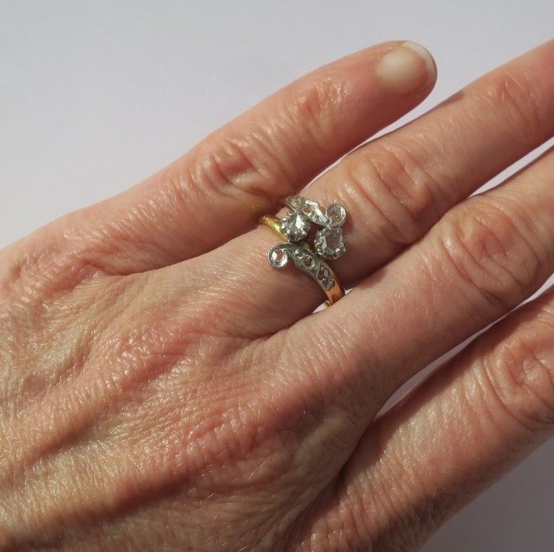 Toi et Moi Ring, 19th Century, Swirls, Diamonds, Gold and Platinum - Image 7
