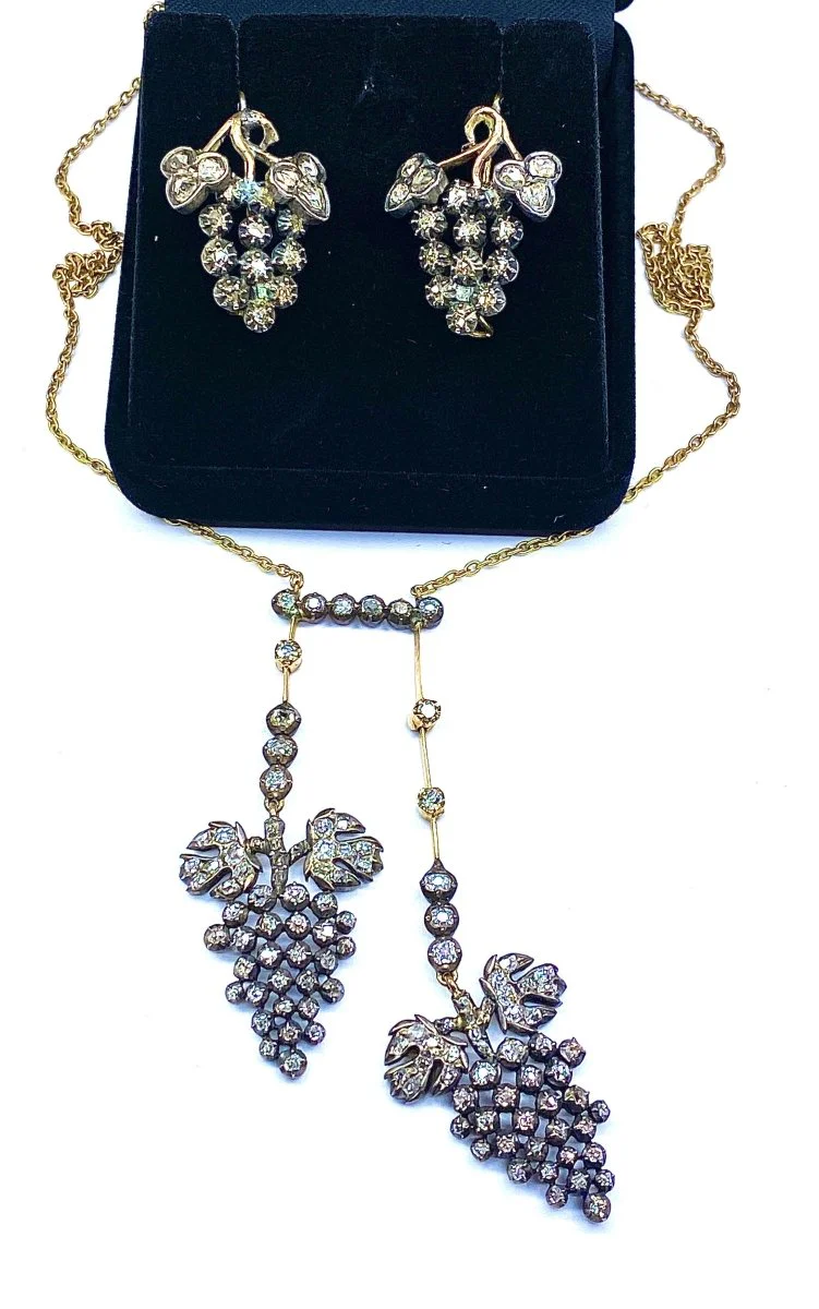 Necklace and gold earrings, and a pair of silver , diamonds, Napoleon III - Image 3
