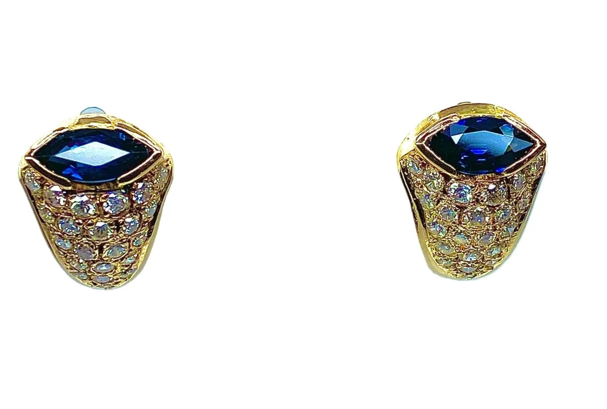 Earrings Clips in yellow gold, sapphires and diamonds
