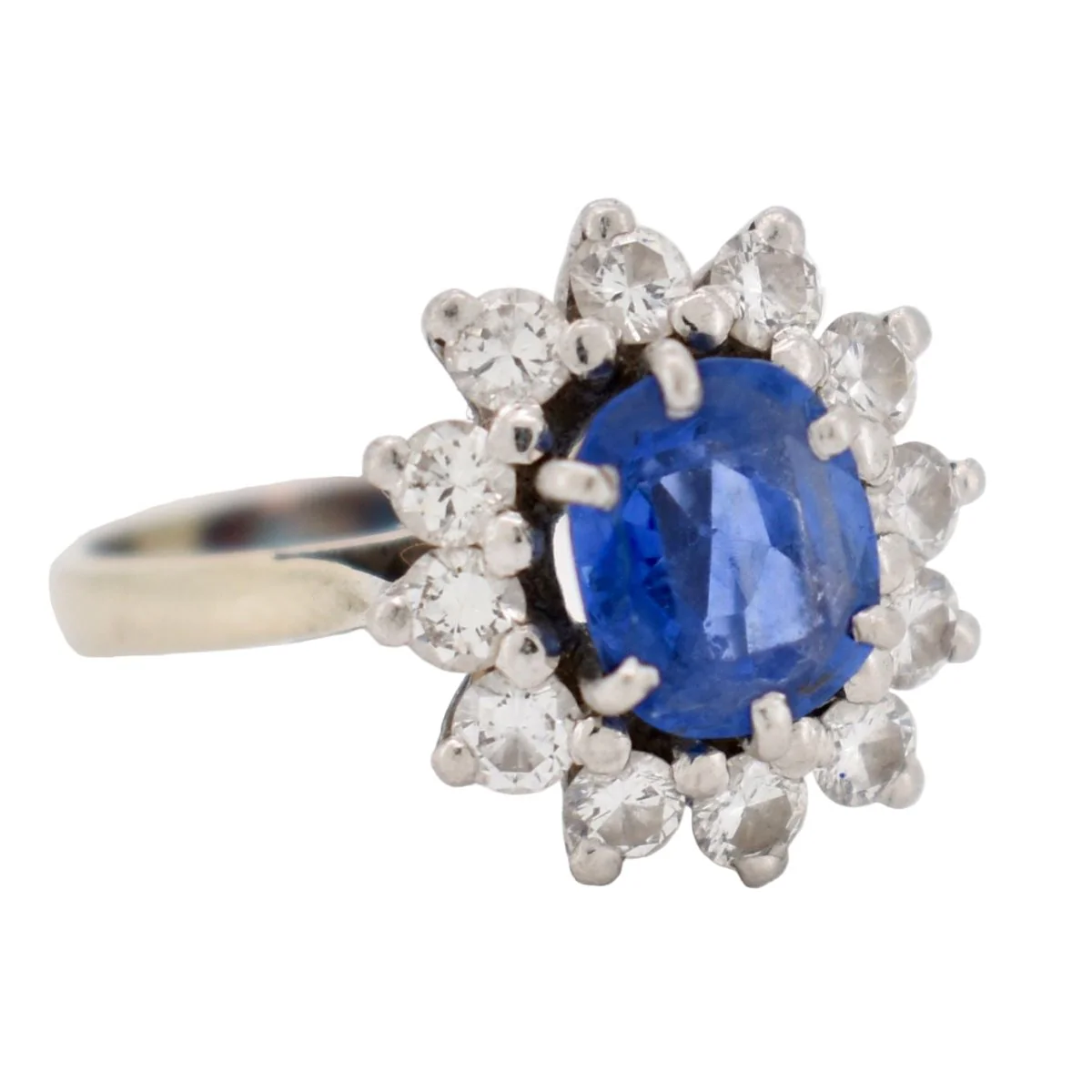 Daisy ring in white gold, platinum, sapphire and diamonds - Image 6