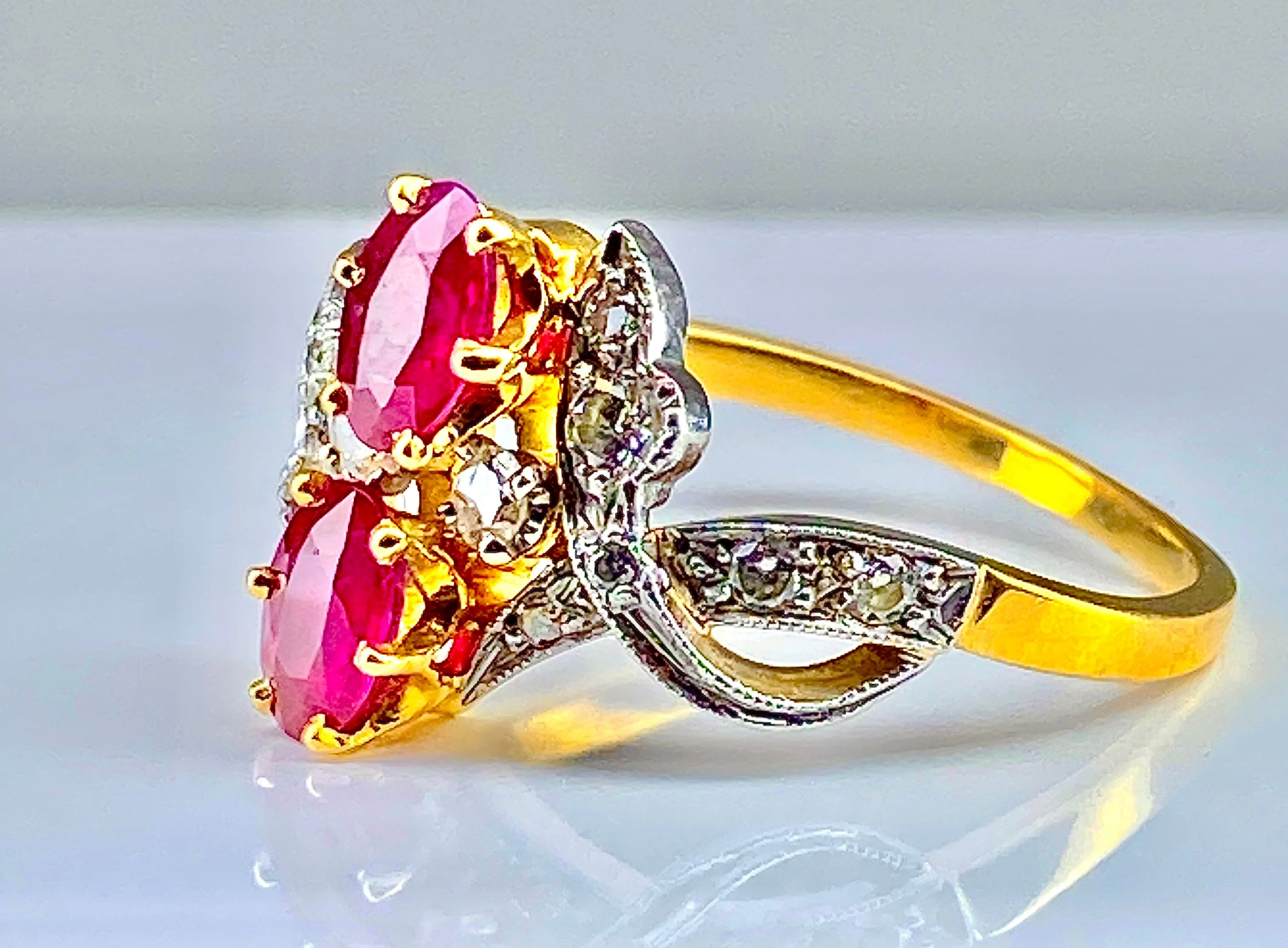 18k yellow gold and platinum ruby and diamond ring - Image 4