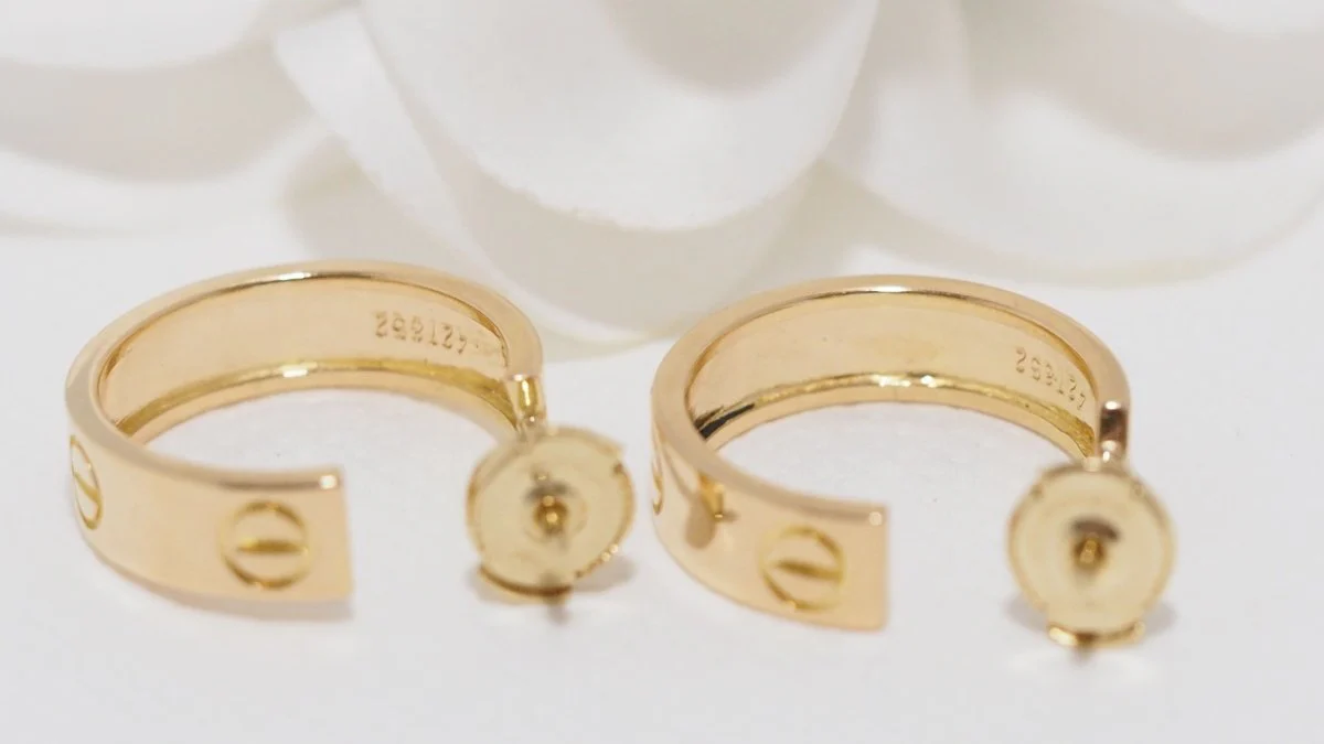 Pair of CARTIER Love earrings in yellow gold - Image 6