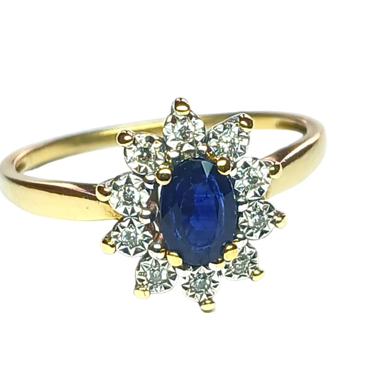 Daisy ring in yellow gold, sapphire, and diamonds - Image 3