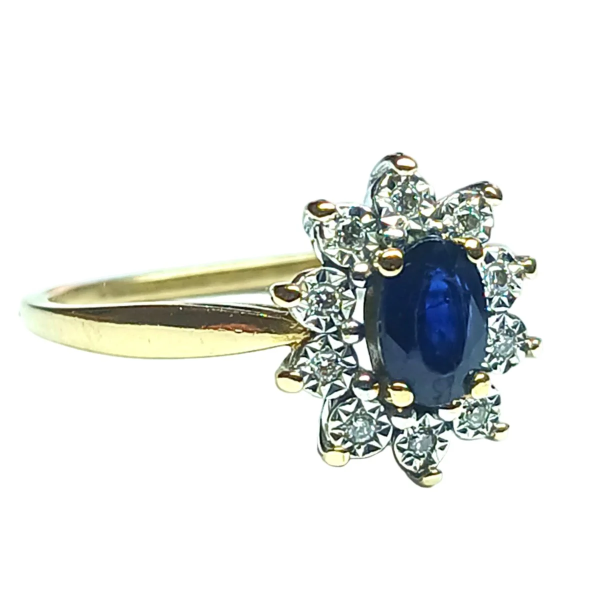 Daisy ring in yellow gold, sapphire, and diamonds - Image 4