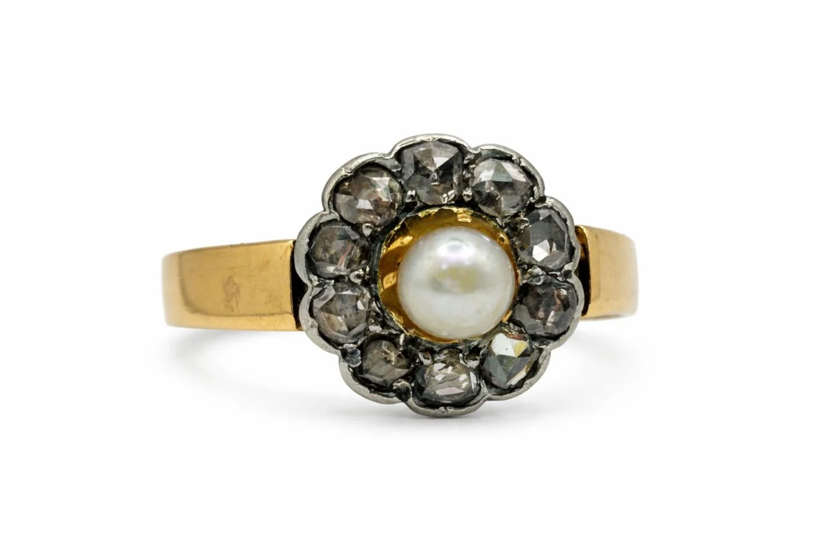 ANILLO IN AMARILLO GOLD WITH PEARL AND DIAMONDS - Image 4