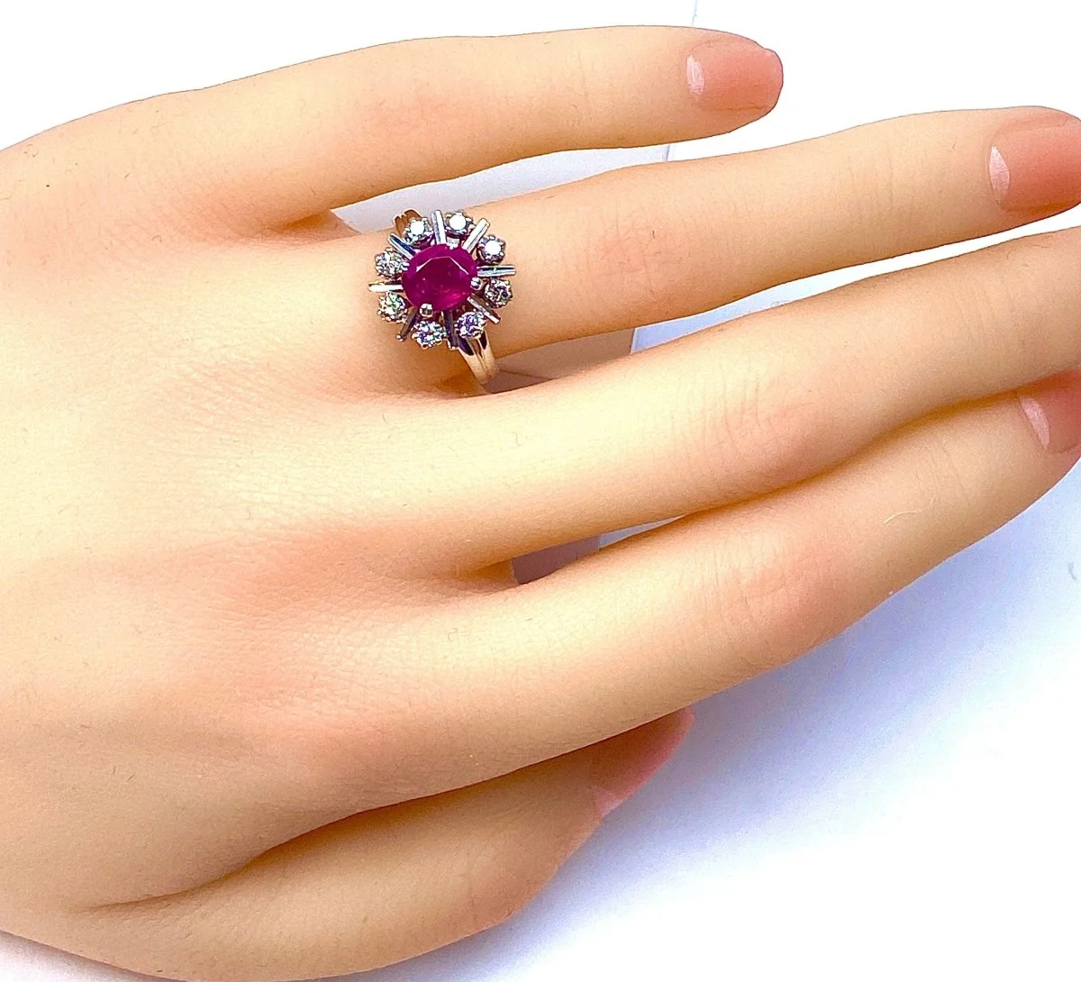18k white gold ruby and diamond ring - Image 10