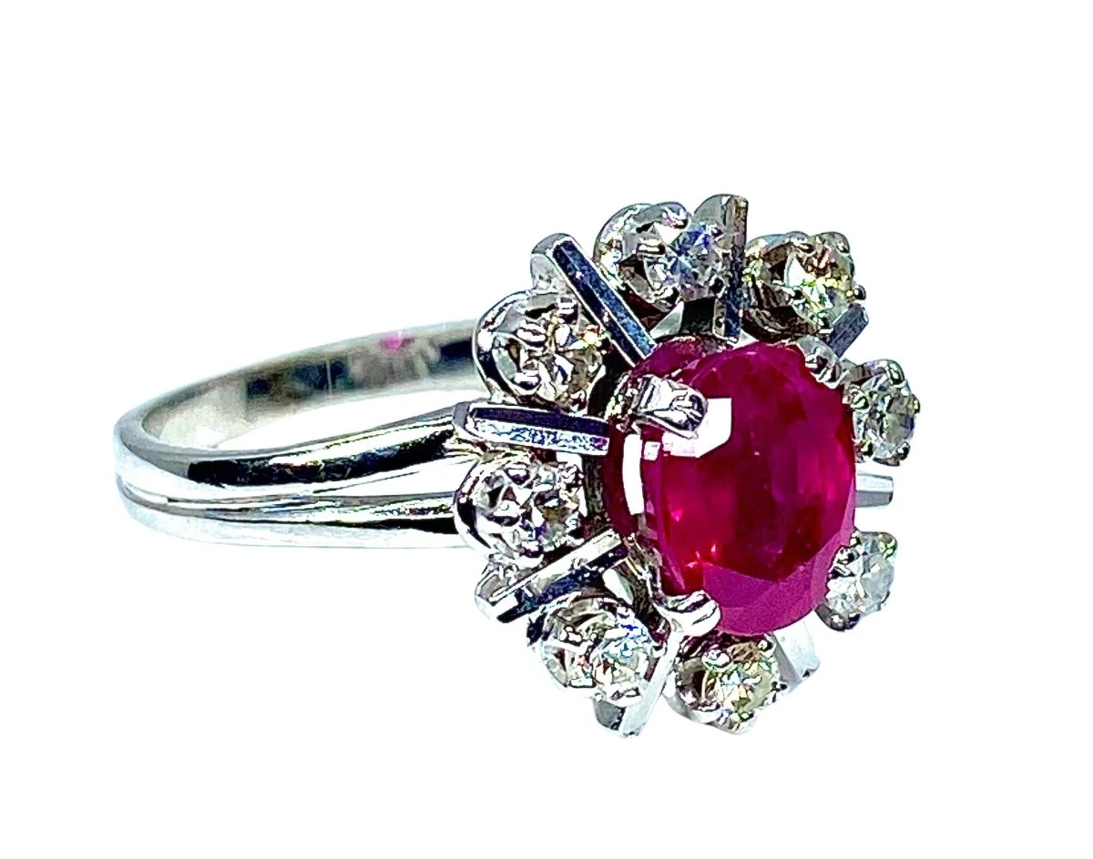 18k white gold ruby and diamond ring - Image 6
