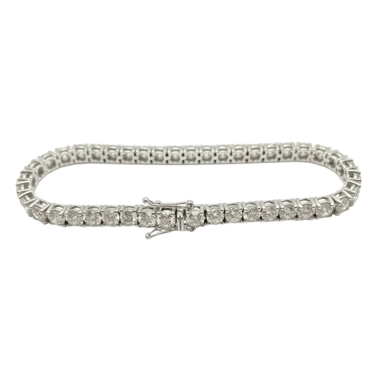 Ligne bracelet in white gold and diamonds