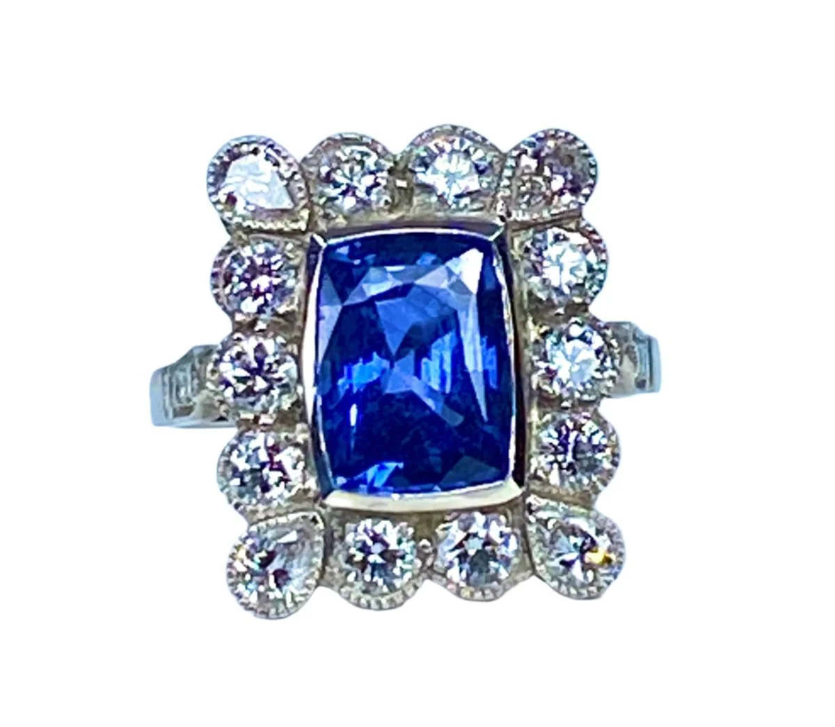 White gold, sapphire and diamond ring  - Image 8