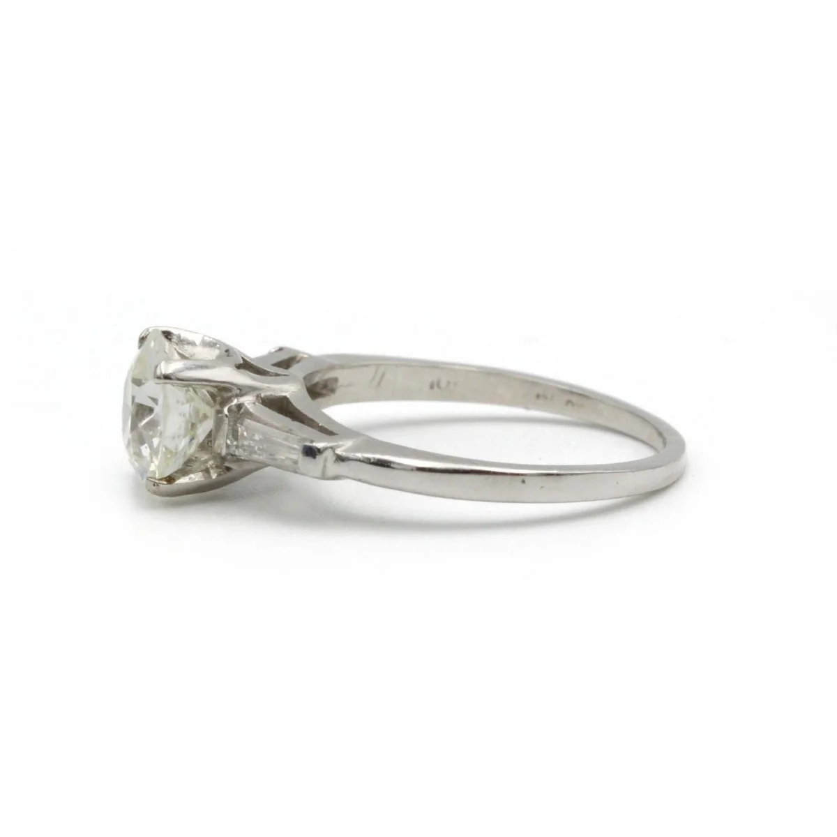 Ring Solitaire in paltinium and diamond - Image 3