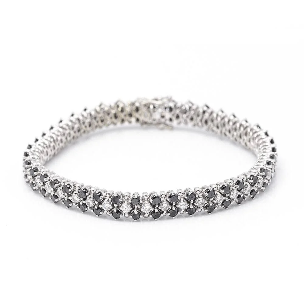 Used NIGHT bracelet in diamonds and white gold
