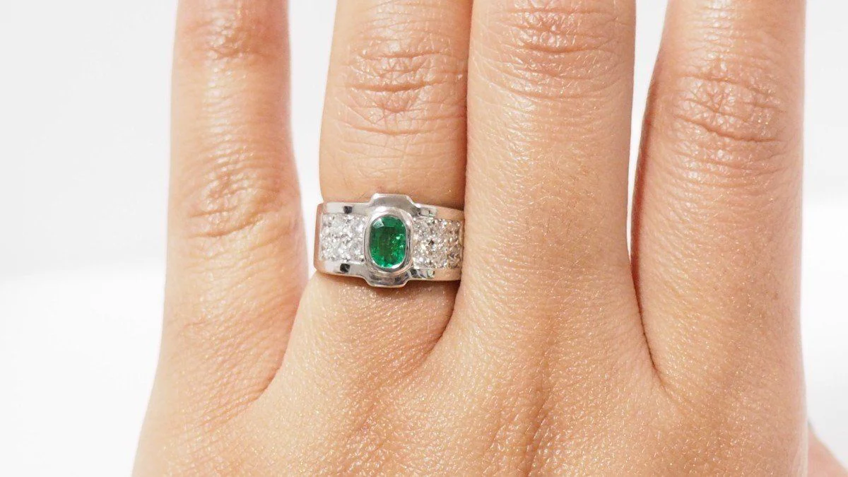 White Gold, Emerald And Diamond Ring - Image 2