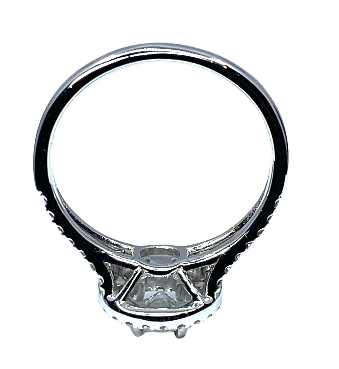 White gold ring with central diamond - Image 11