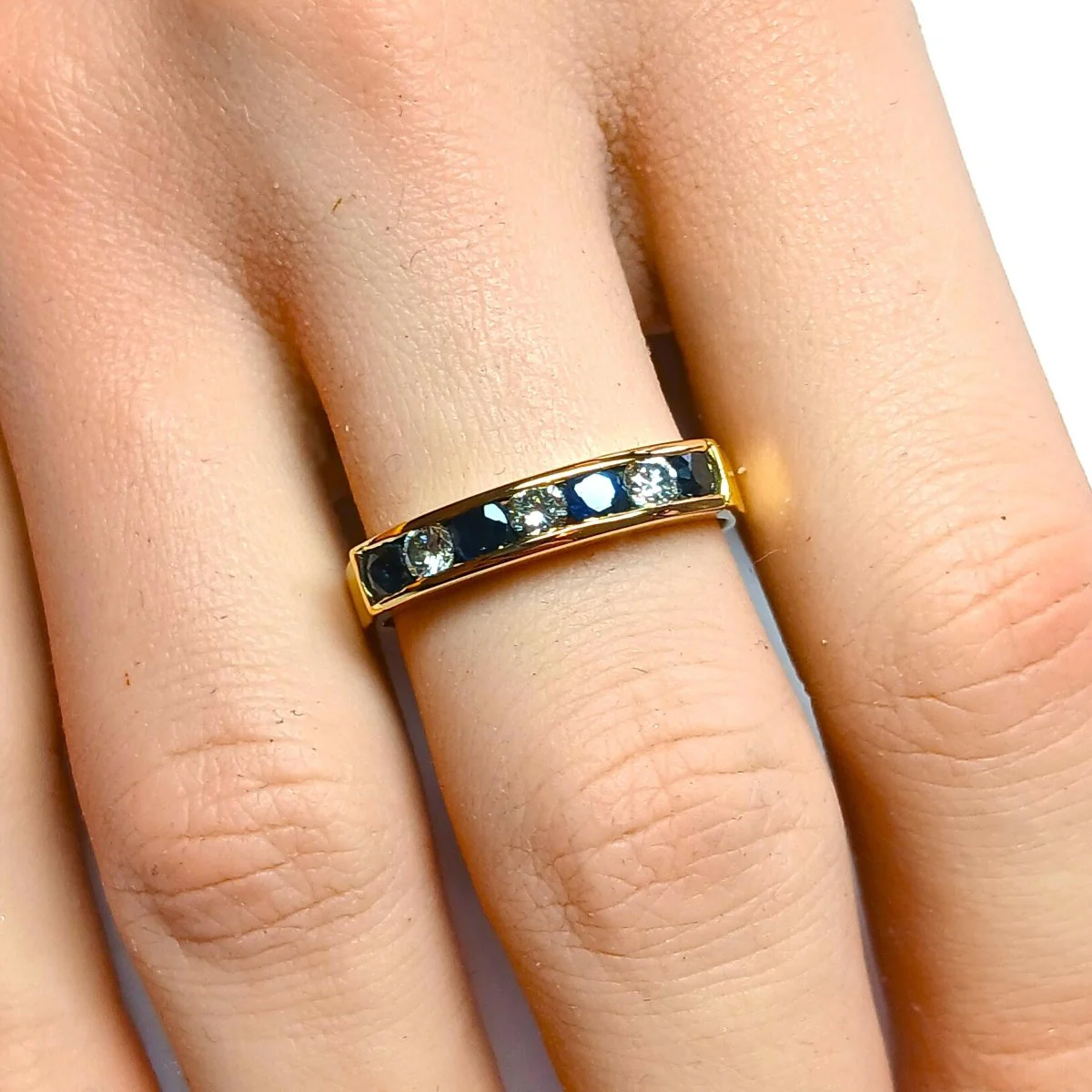 Alliance ring in yellow gold, sapphires and diamonds - Image 2