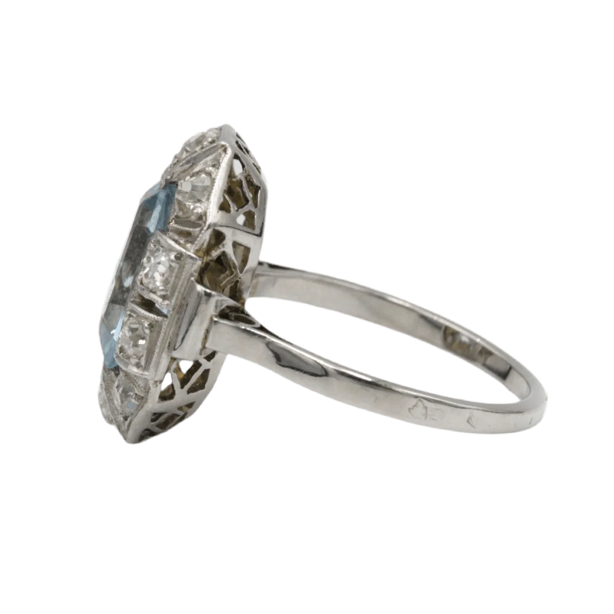 Entourage ring in platinum, aquamarine and diamonds - Image 3