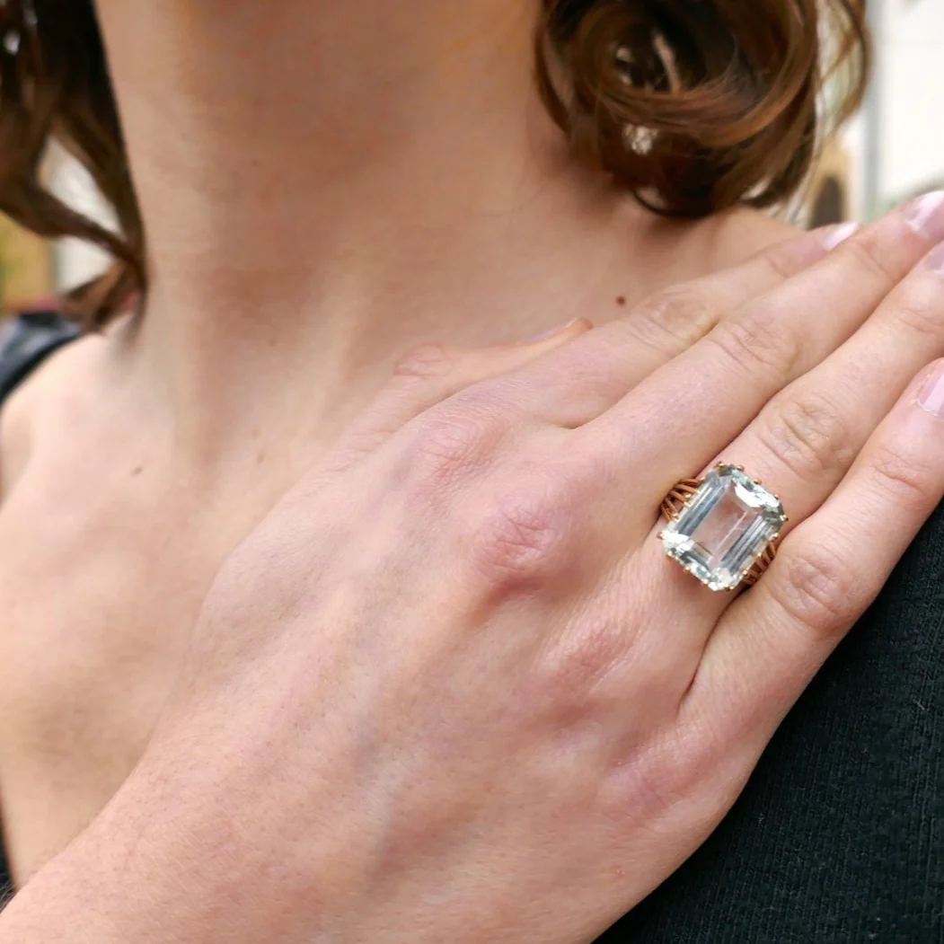 Yellow gold and aquamarine ring  - Image 6