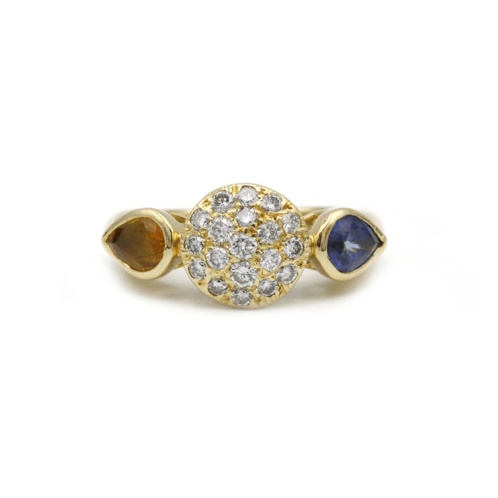 Ring - Now, diamonds & Sapphires