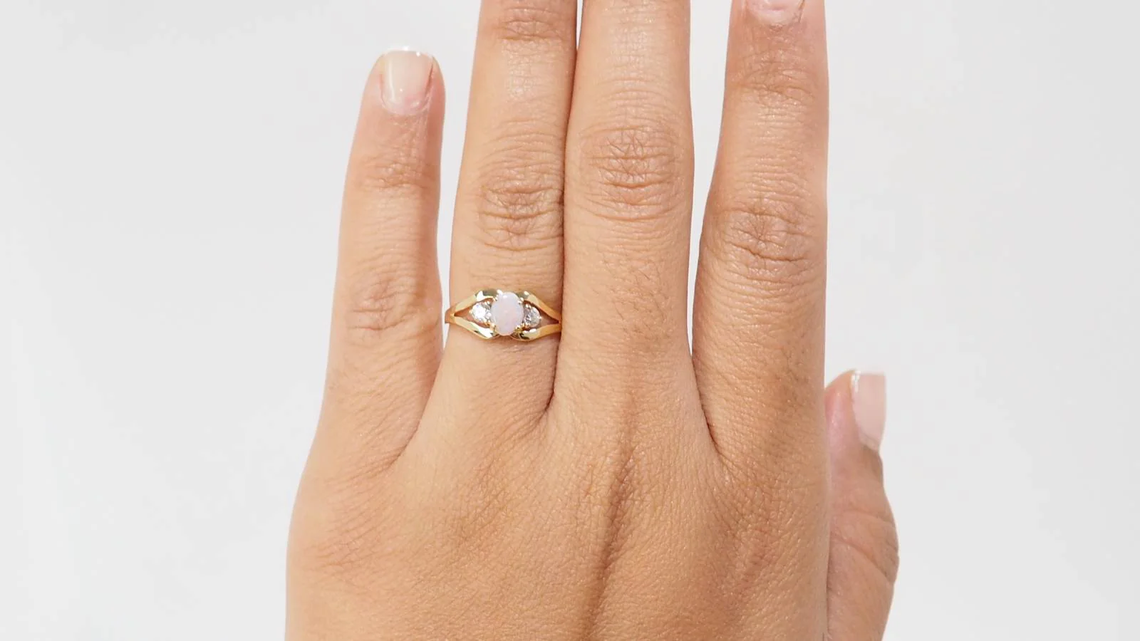 Yellow gold and opal ring - Image 2