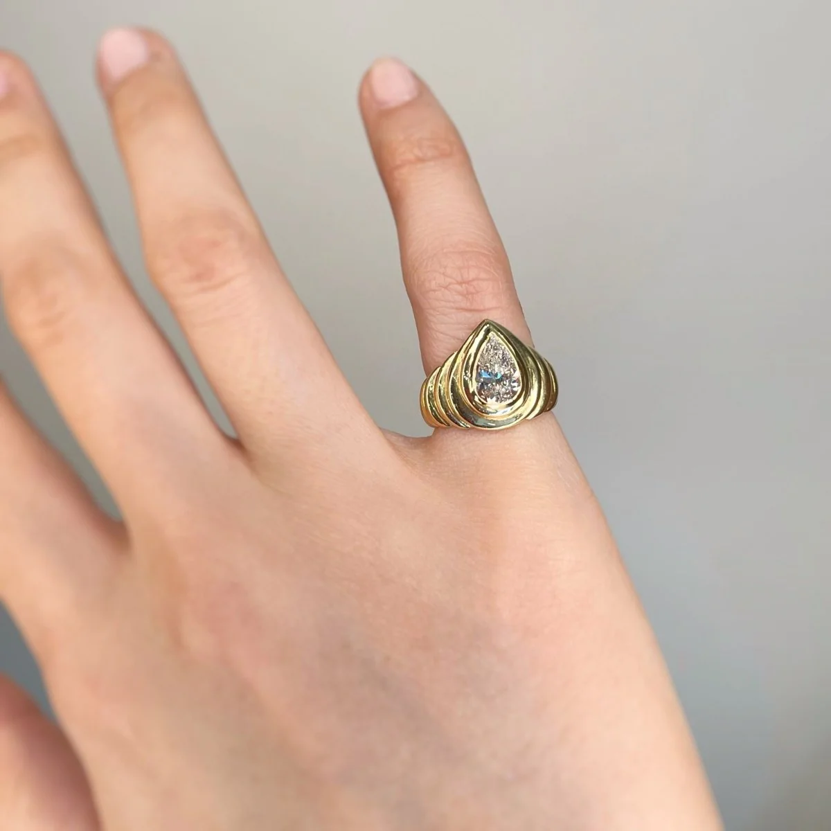 Solitaire Gold and Diamond Ring - Image 4