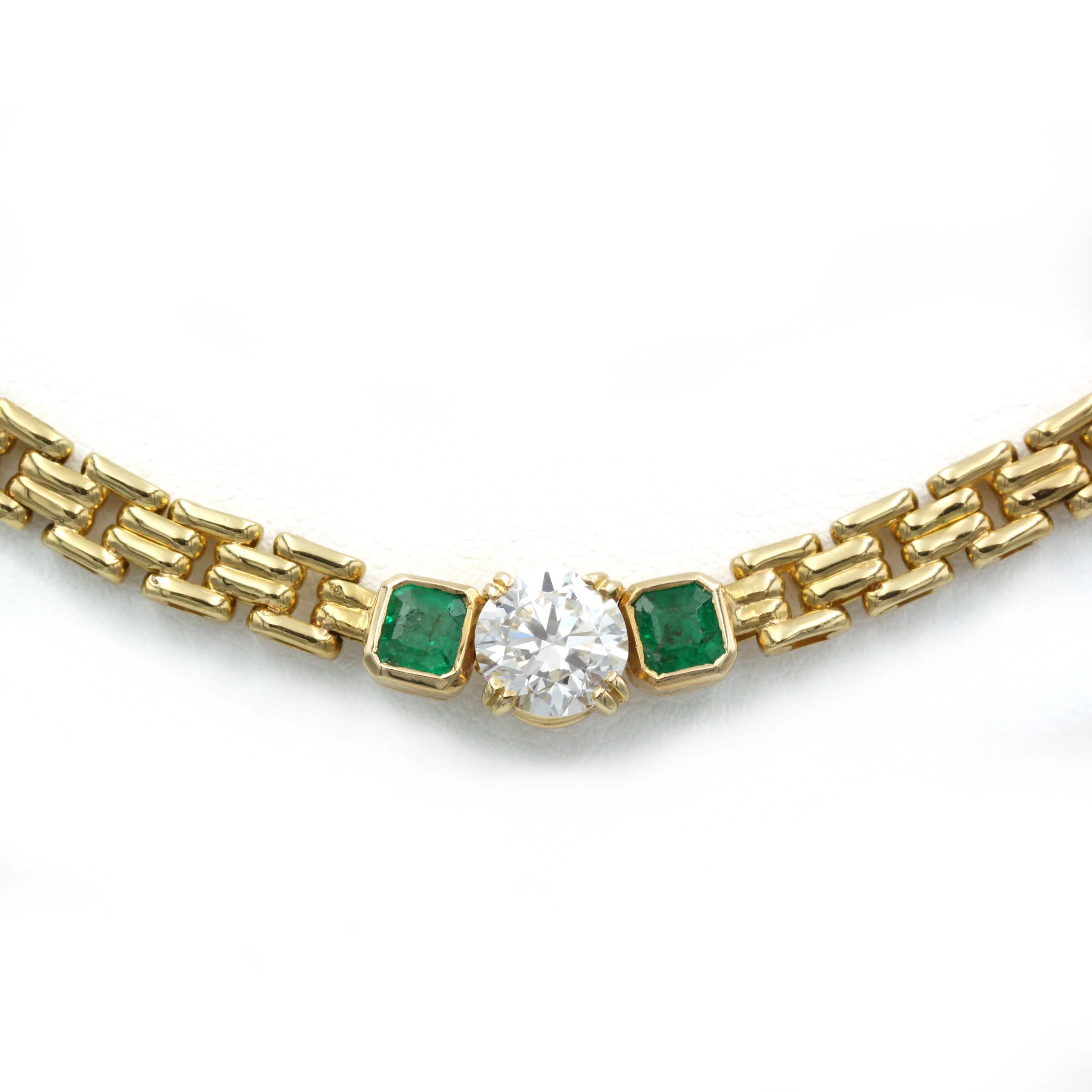 Necklace - Yellow Gold, diamond and Emeralds