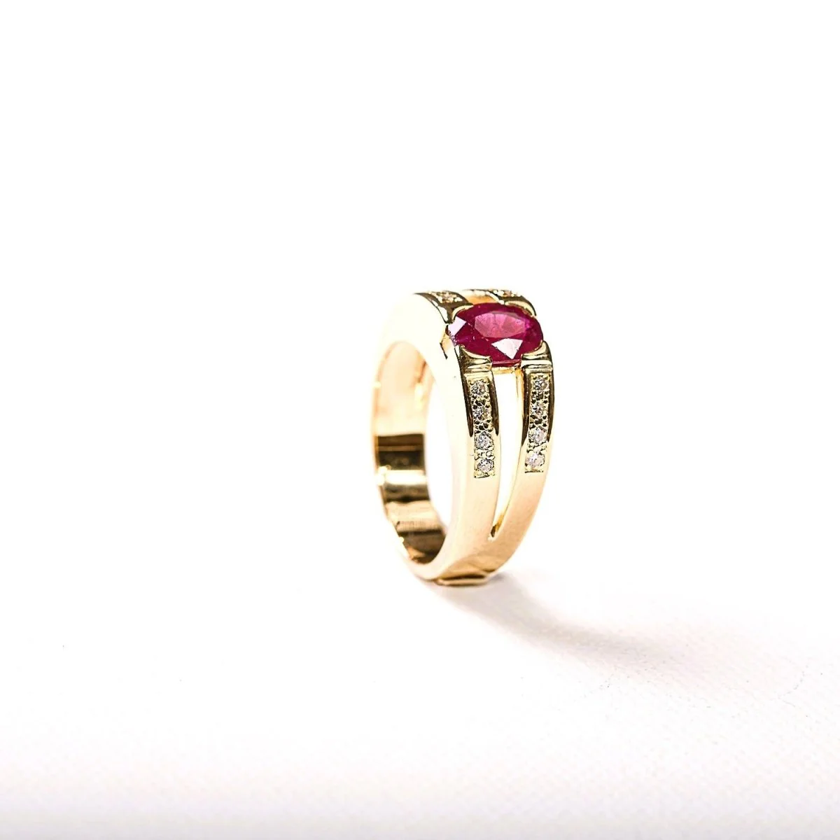 Ring Ruby headband diamonds in yellow gold - Image 3