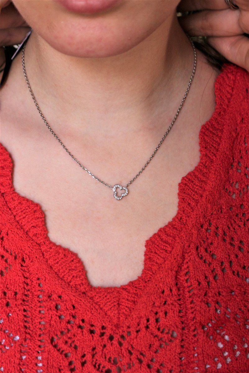 CHANEL “Camélia Mini” necklace - Image 6
