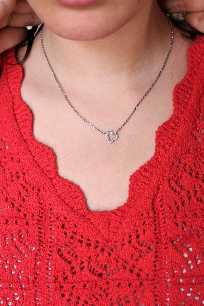 CHANEL “Camélia Mini” necklace - Image 9
