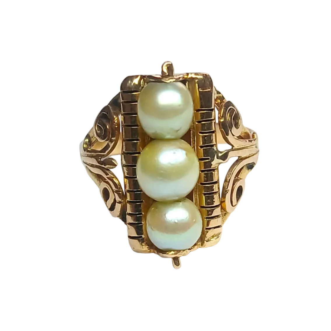 Yellow gold and cultured pearl ring, circa 1950