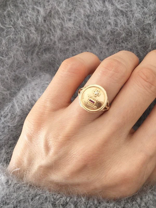 Augis love ring in 18K yellow gold  - Image 10