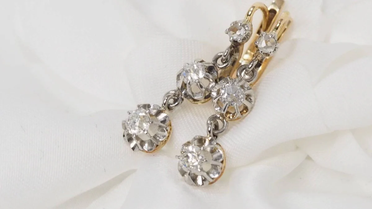 Antique earrings in yellow gold and diamonds - Image 2