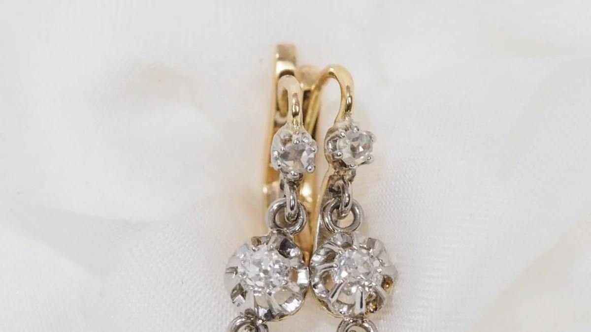Antique earrings in yellow gold and diamonds - Image 3