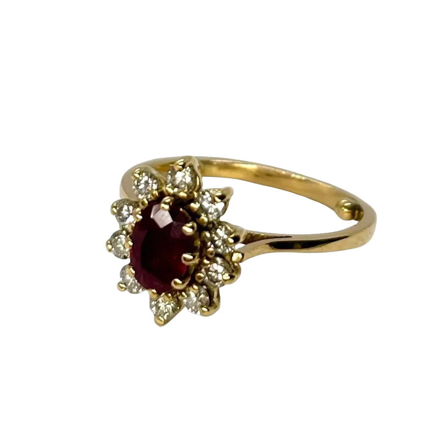 Daisy ring in yellow gold, rubies, and diamonds - Image 3