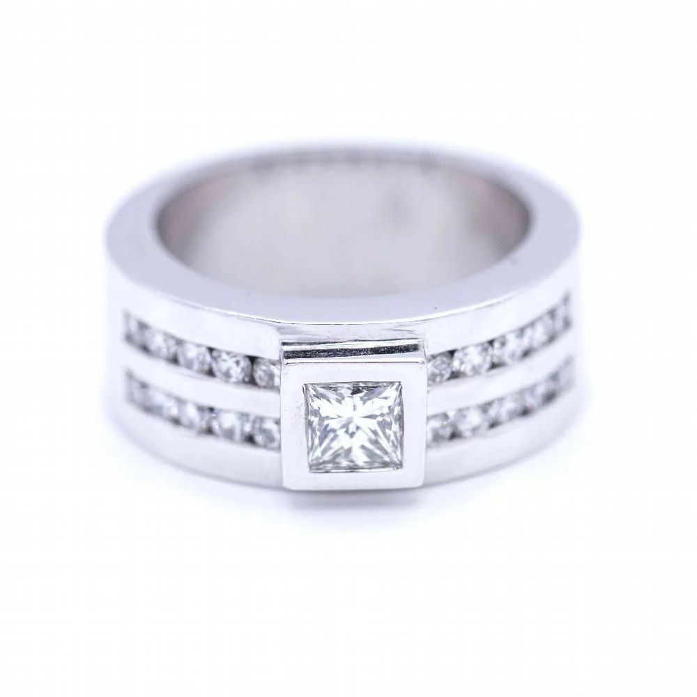 Ring at white gold with diamond princess cut - Image 2