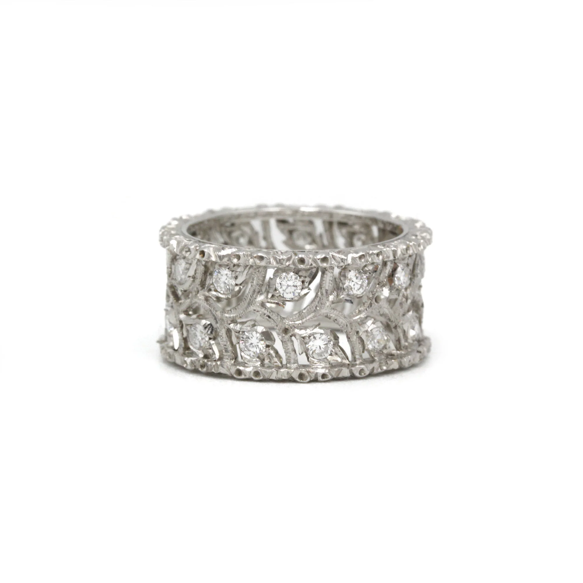 Ring BUCCELLATI "Eternelle Ramage" in white gold and diamonds
