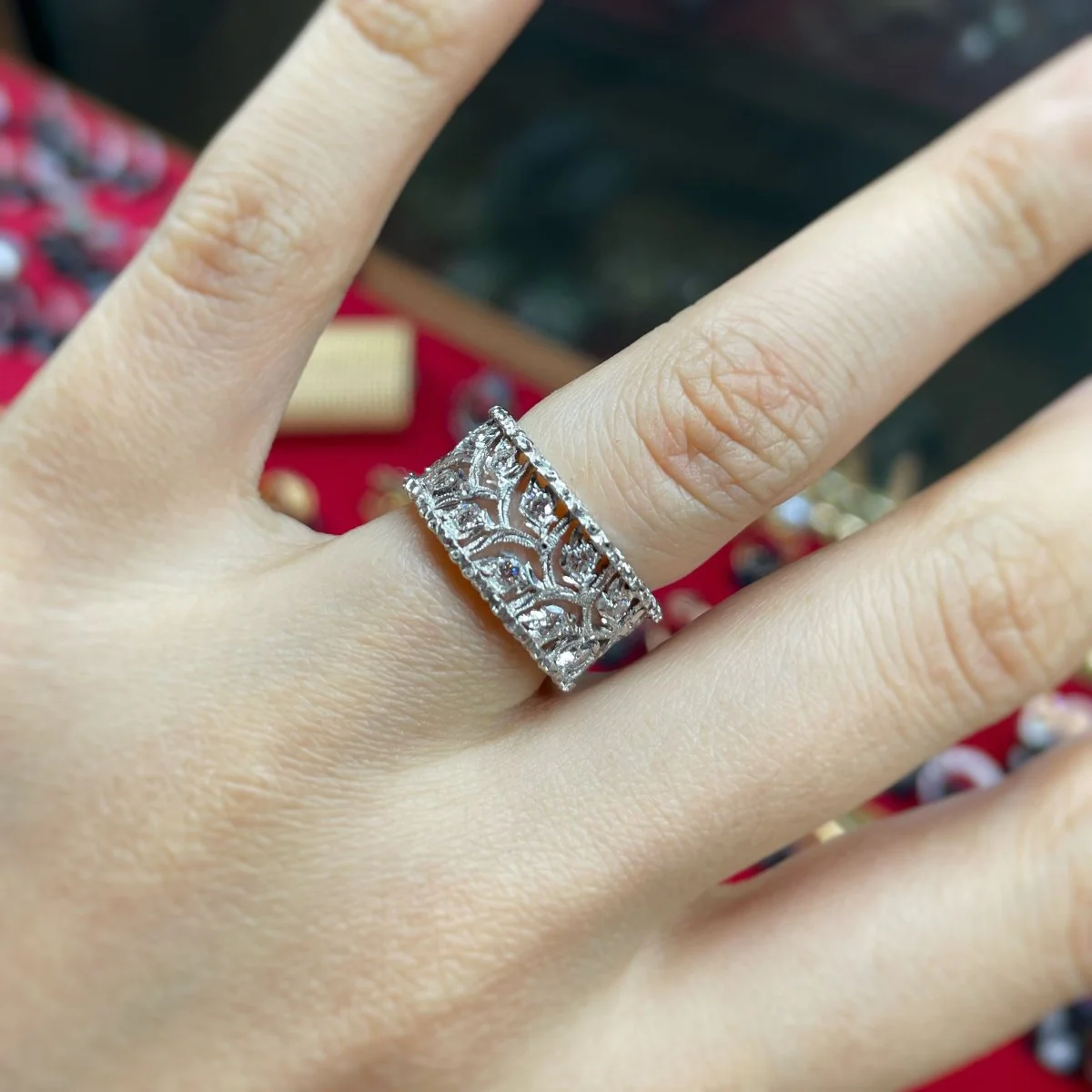 Ring BUCCELLATI "Eternelle Ramage" in white gold and diamonds - Image 6