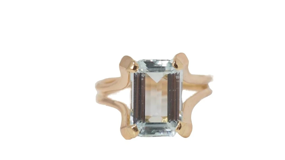 Rose gold and aquamarine ring