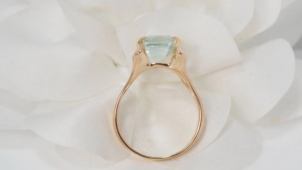 Rose gold and aquamarine ring - Image 5