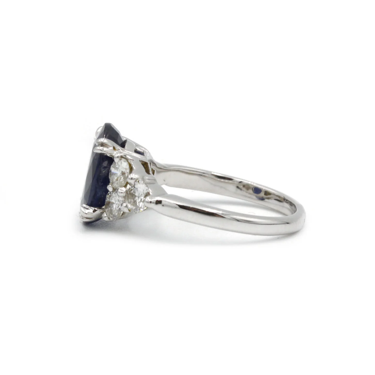 Ring - Gold, Diamonds &amp; Sapphire - Image 2