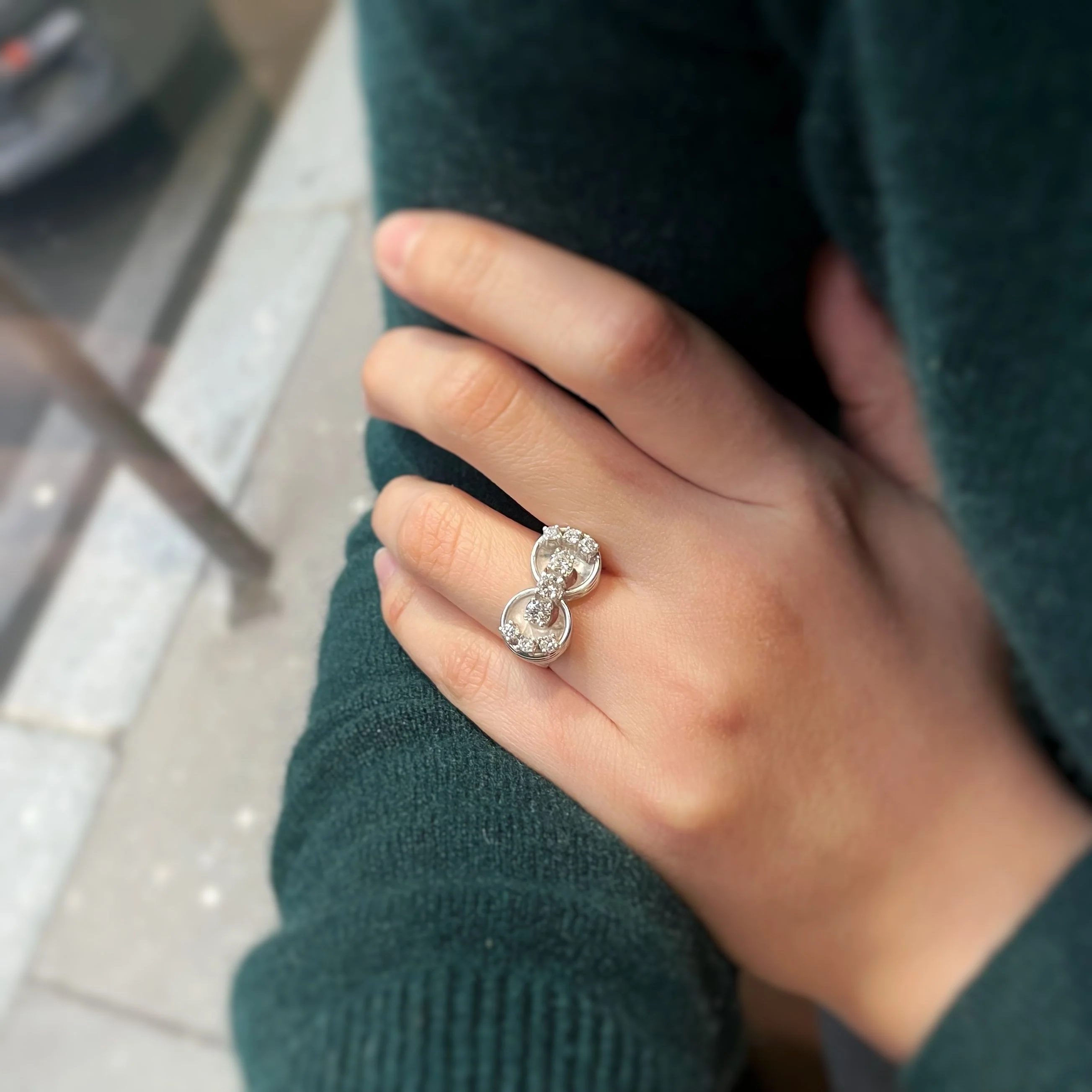 Ring Tank in white gold and diamonds - Image 4