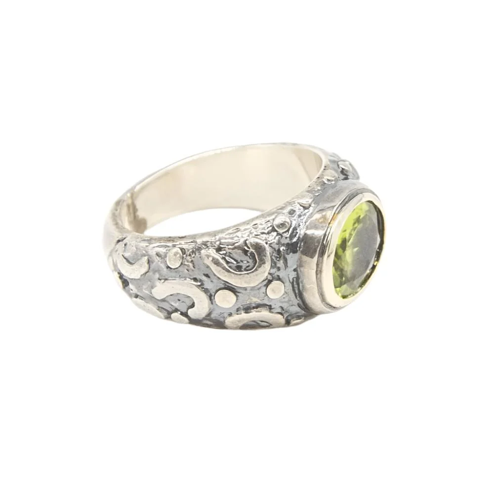 Ring Rush in yellow gold and silver and peridot - Image 6