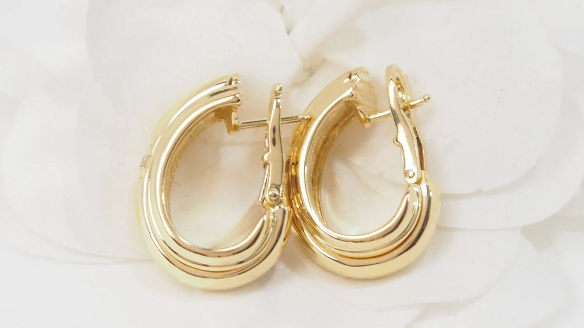 PIAGET “Possession” earrings in yellow gold and diamond - Image 11