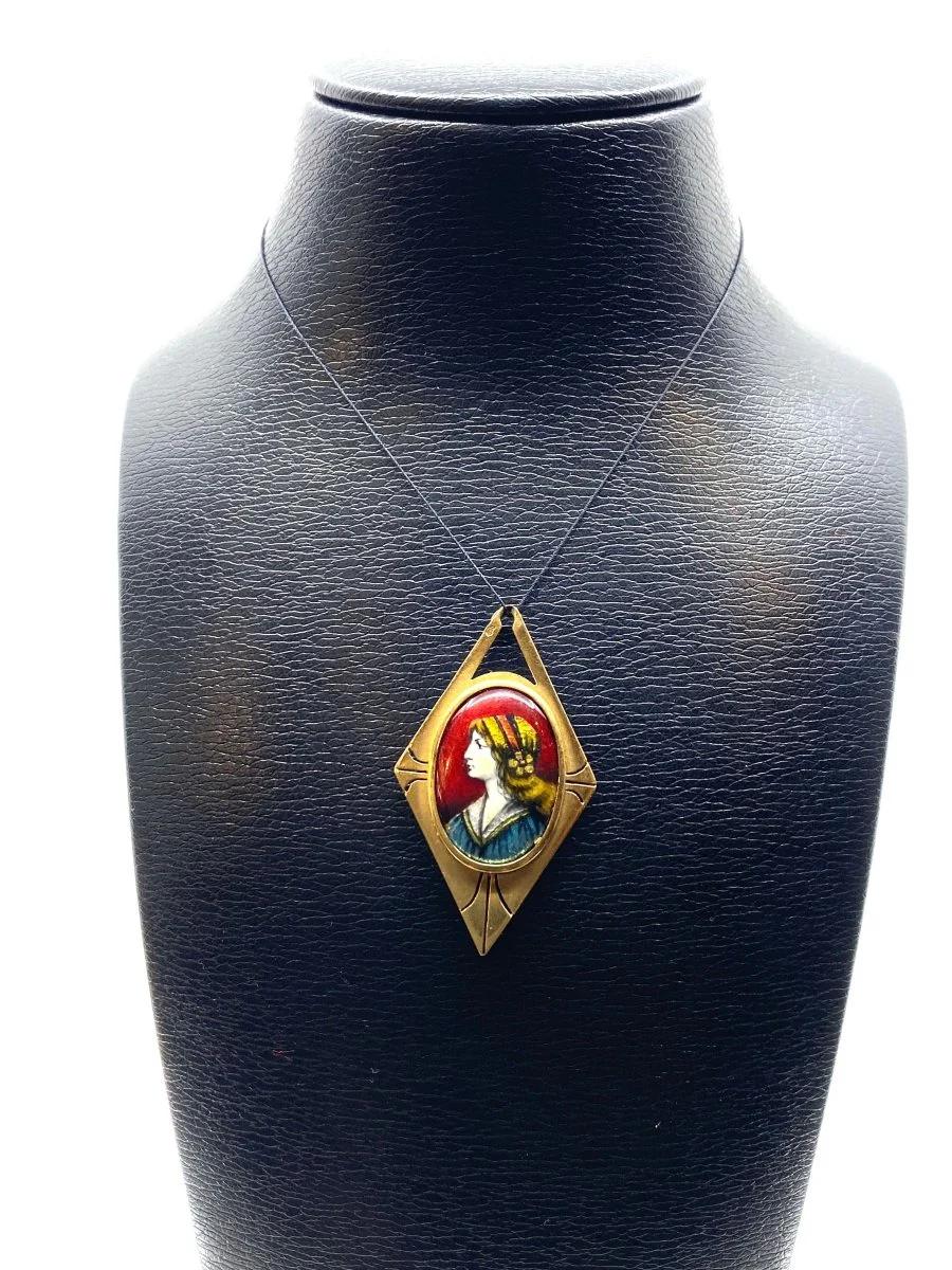 Pendant necklace in yellow gold and enamel - Image 2