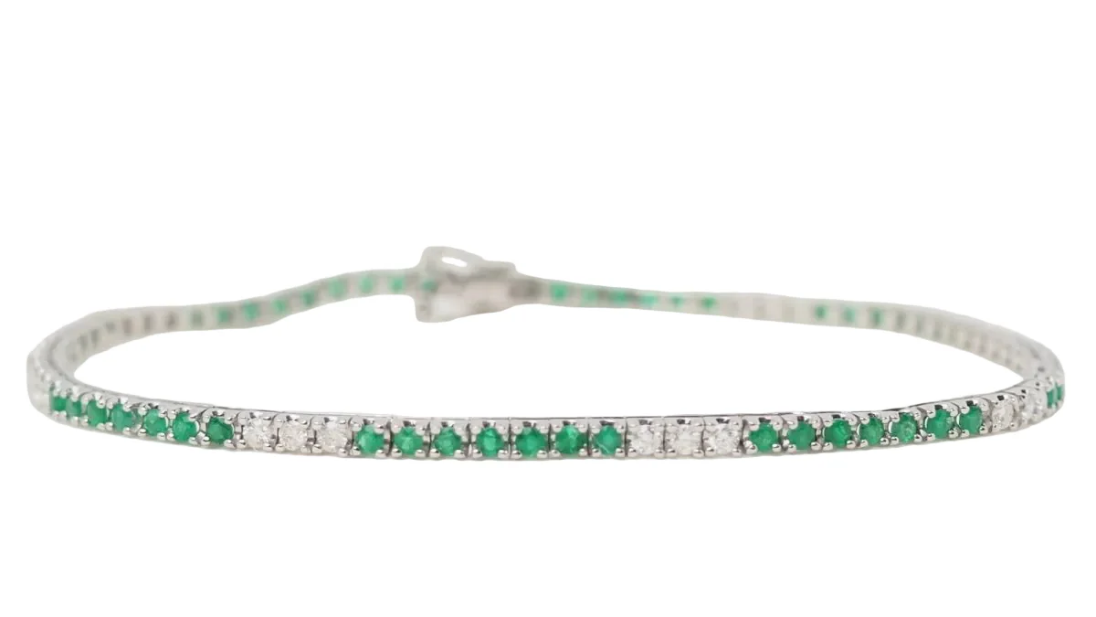 Bracelet Line in white gold, emeralds and diamonds