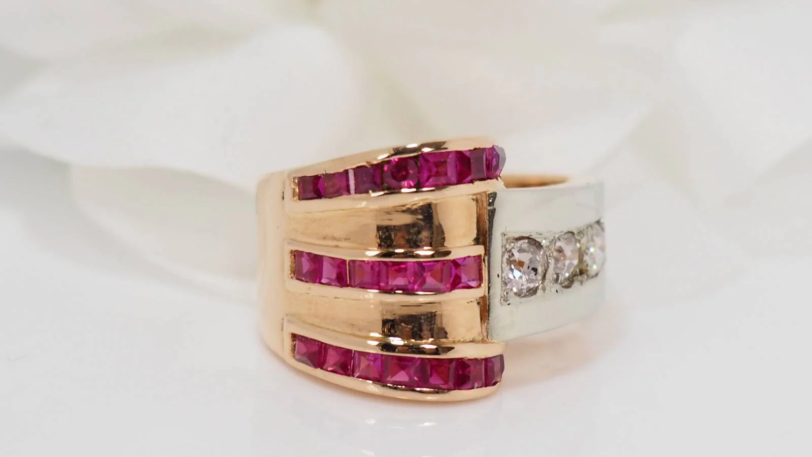 Gold, diamond and red stone ring - Image 3